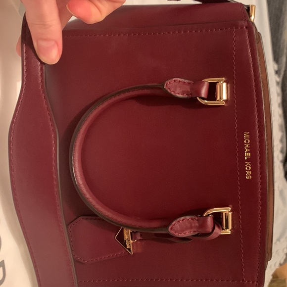 Michael Kors small wine coloured purse - Picture 12 of 12